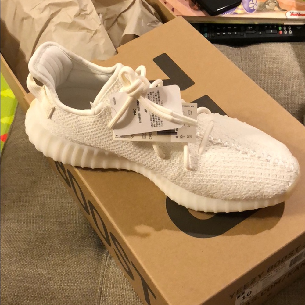 Yeezy boost 350 v2 size 10 brand new